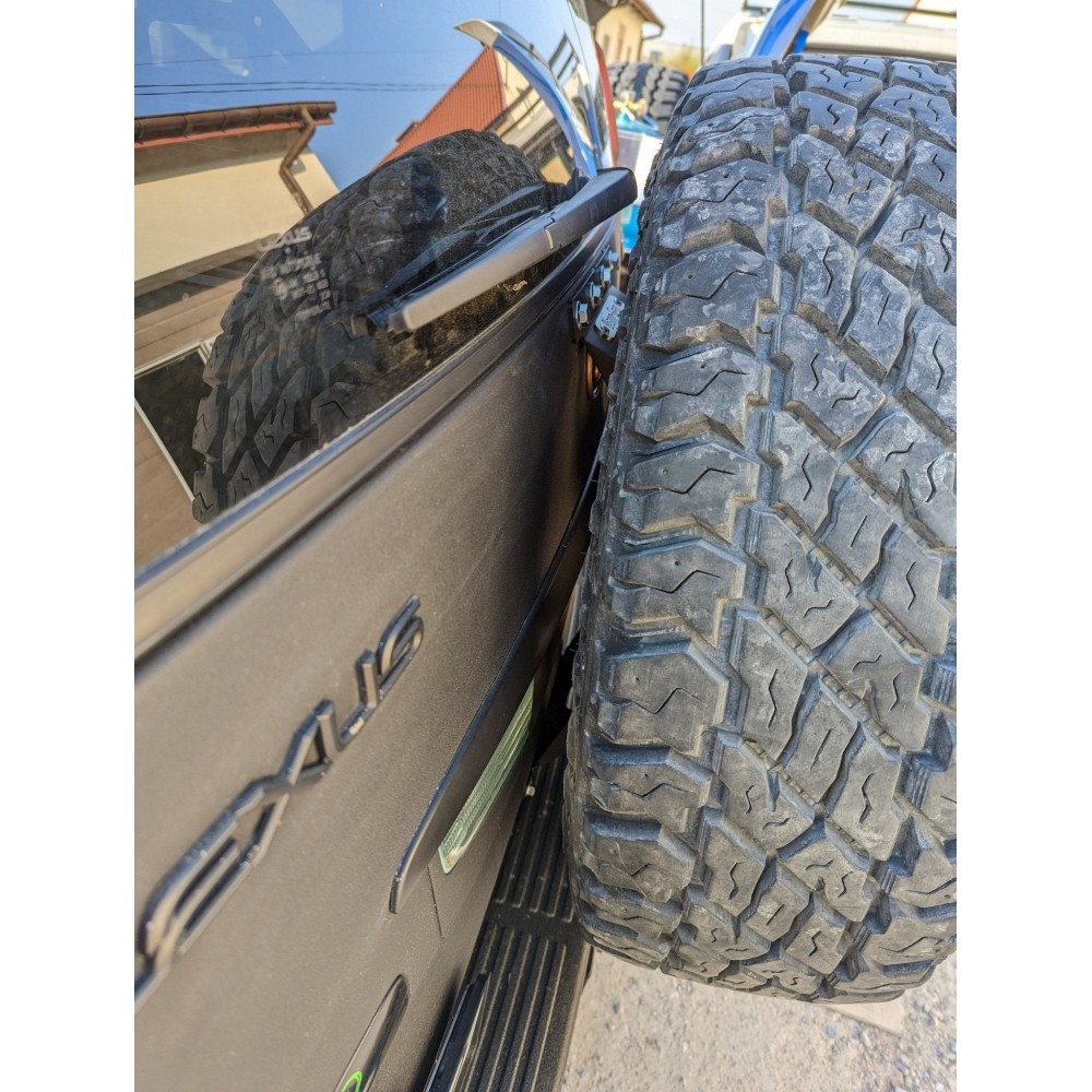 mocowanie-kola-zapasowego-bison-gear mocowanie-kola-zapasowego-bison-gear