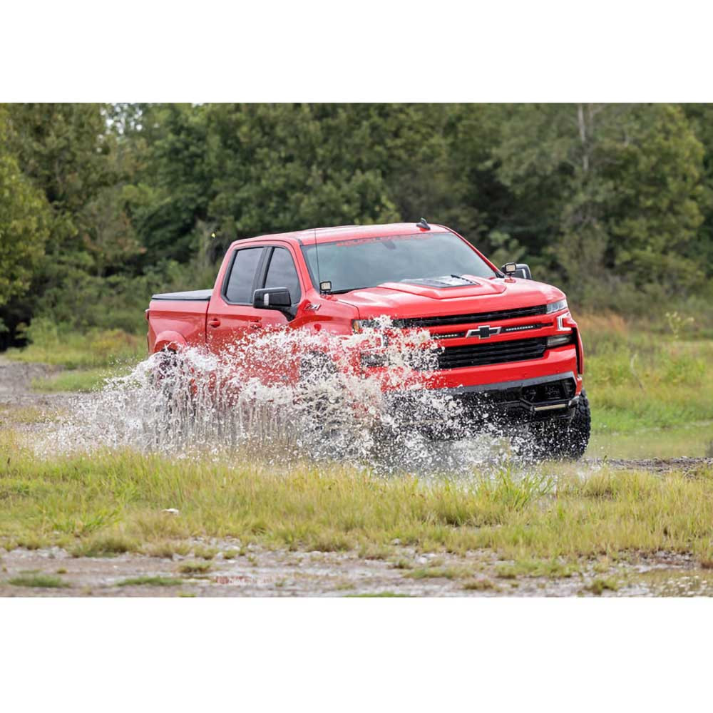 nakladka-na-zderzak-przod-z-oswietleniem-led-rough-country nakladka-na-zderzak-przod-z-oswietleniem-led-rough-country