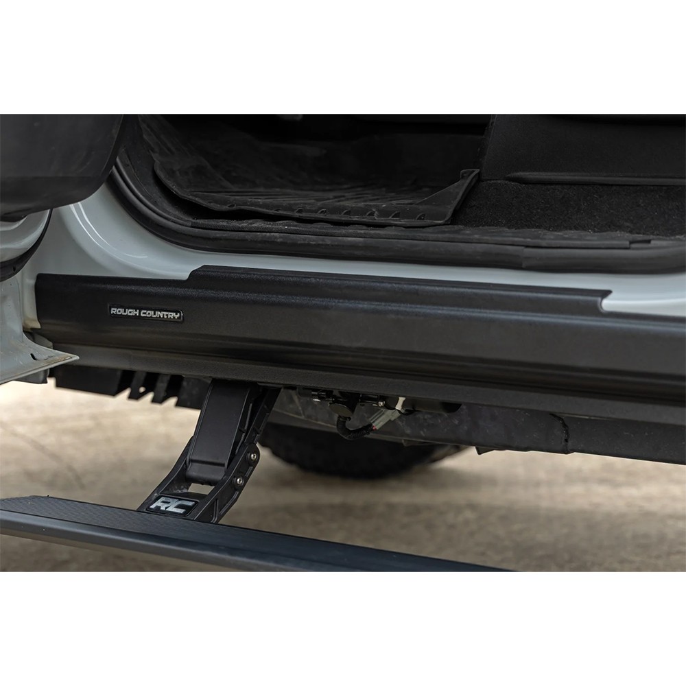 nakladki-na-progi-przod-i-tyl-rough-country-crew-cab nakladki-na-progi-przod-i-tyl-rough-country-crew-cab