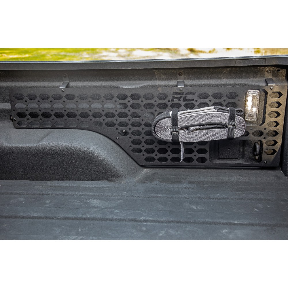 panel-montazowy-paki-strona-pasazera-rough-country-molle panel-montazowy-paki-strona-pasazera-rough-country-molle