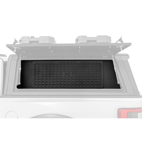 Półka z panelem montażowym Molle strona kierowcy Rough Country