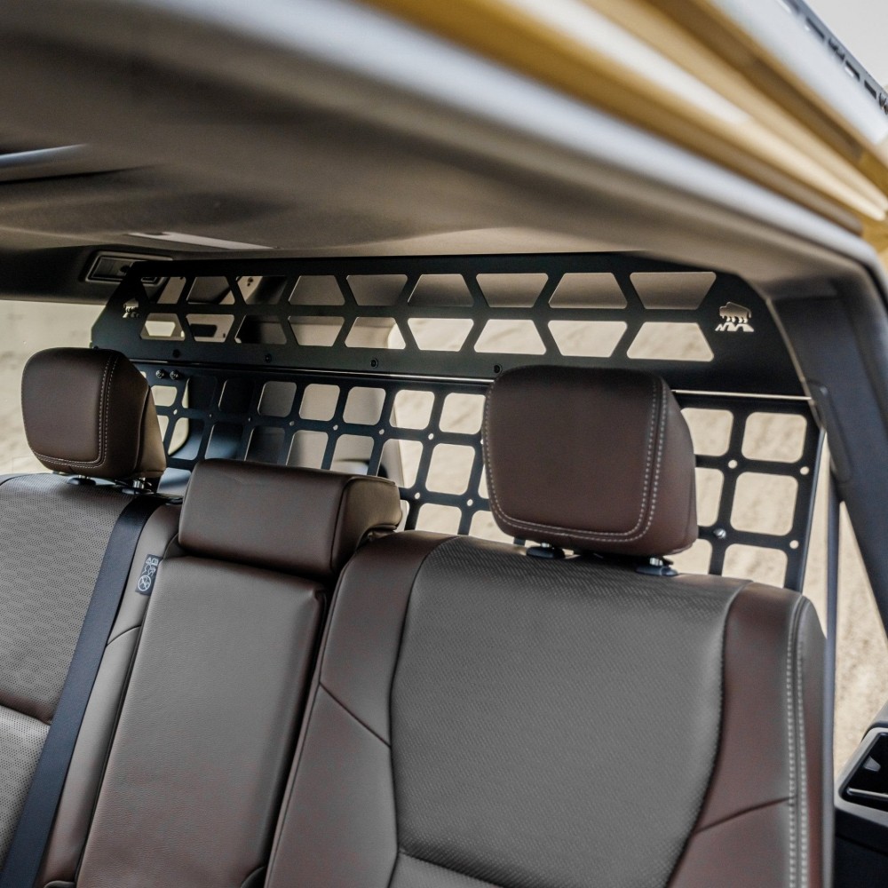 ruchoma-przegroda-cargo-bison-gear ruchoma-przegroda-cargo-bison-gear