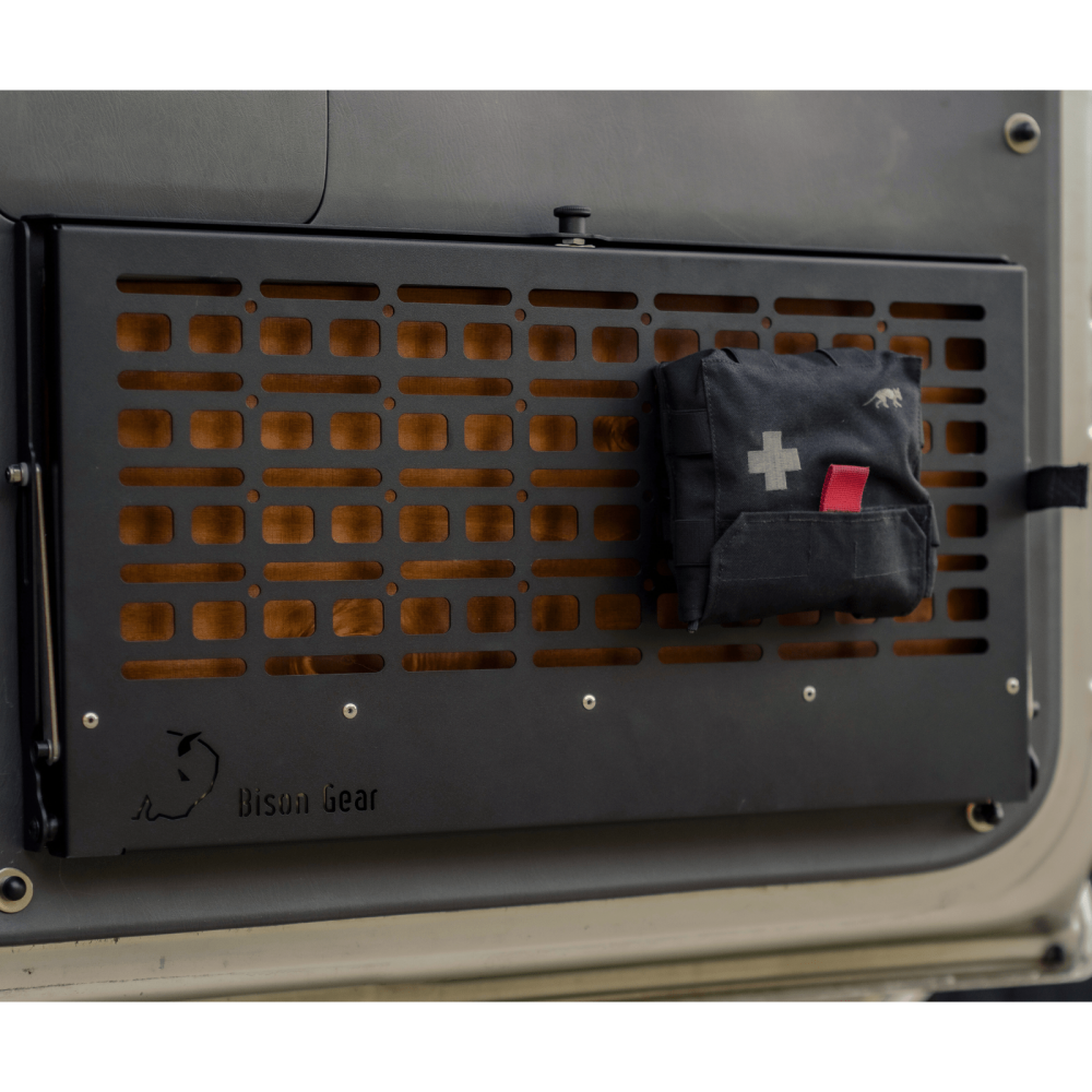 stolik-opuszczany-uniwersalny-bison-gear stolik-opuszczany-uniwersalny-bison-gear