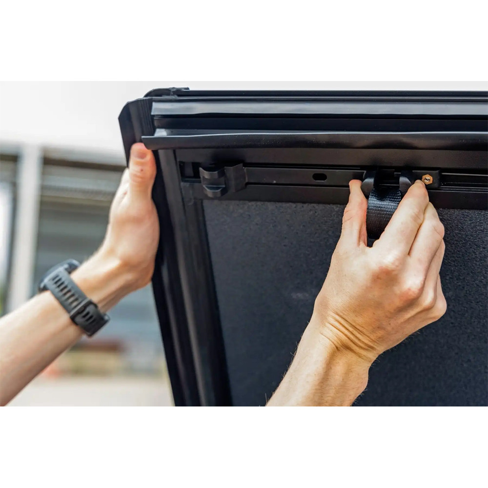 twarda-pokrywa-paki-tri-fold-flip-up-rough-country-5- twarda-pokrywa-paki-tri-fold-flip-up-rough-country-5-