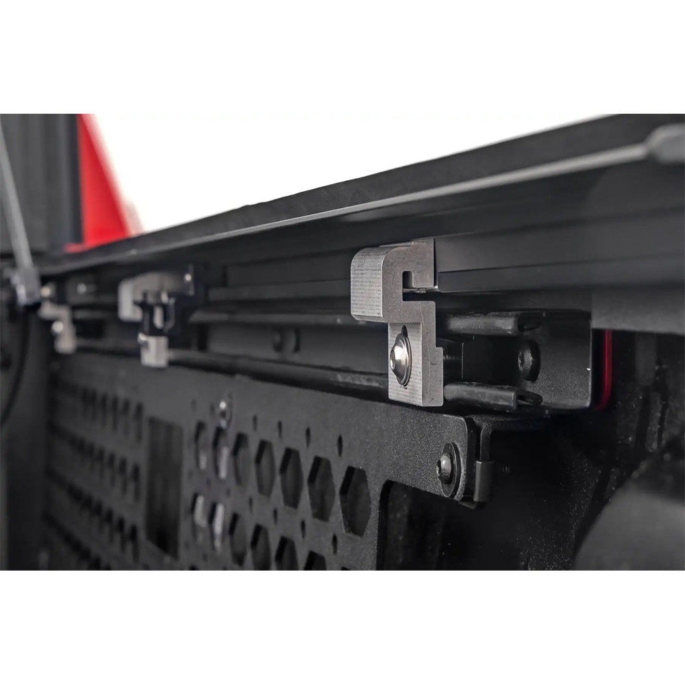 twarda-pokrywa-paki-tri-fold-flip-up-rough-country-5- twarda-pokrywa-paki-tri-fold-flip-up-rough-country-5-