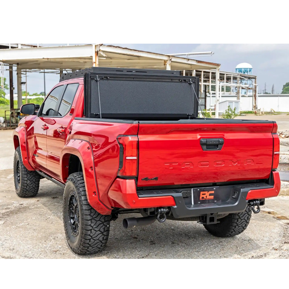 twarda-pokrywa-paki-tri-fold-flip-up-rough-country-5- twarda-pokrywa-paki-tri-fold-flip-up-rough-country-5-