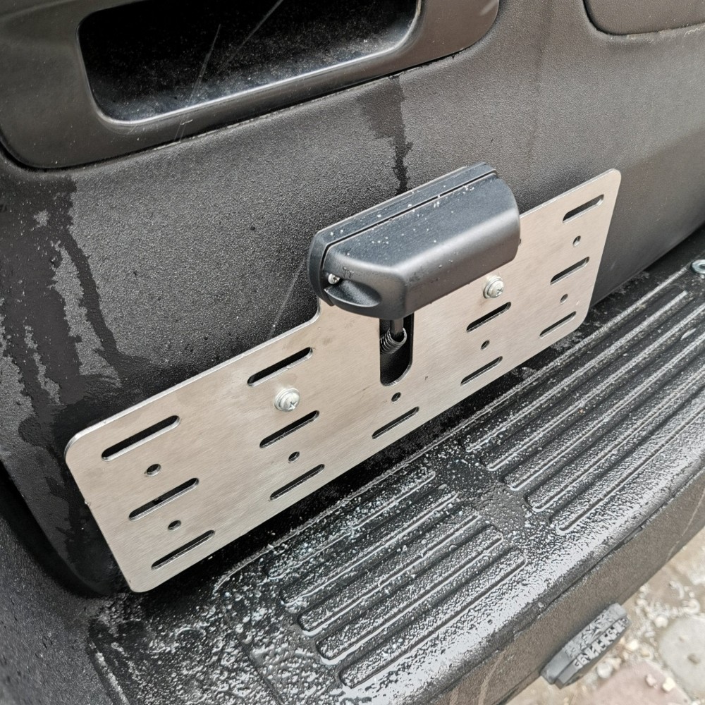 uchwyt-na-tablice-rejestracyjna-led-eu-bison-gear uchwyt-na-tablice-rejestracyjna-led-eu-bison-gear