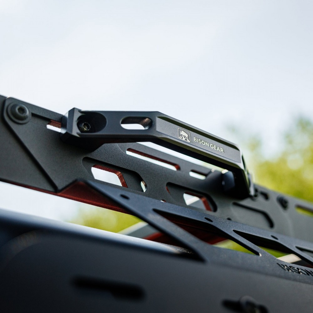 uchwyt-raczka-viper-do-bagaznika-dachowego-2-szt-w-zestawie-bison-gear uchwyt-raczka-viper-do-bagaznika-dachowego-2-szt-w-zestawie-bison-gear