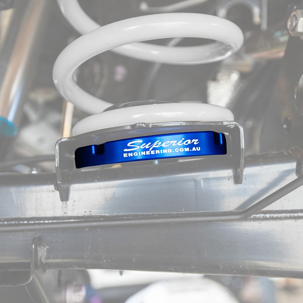 wzmocnienia-mocowan-sprezyn-przod-superior-engineering wzmocnienia-mocowan-sprezyn-przod-superior-engineering