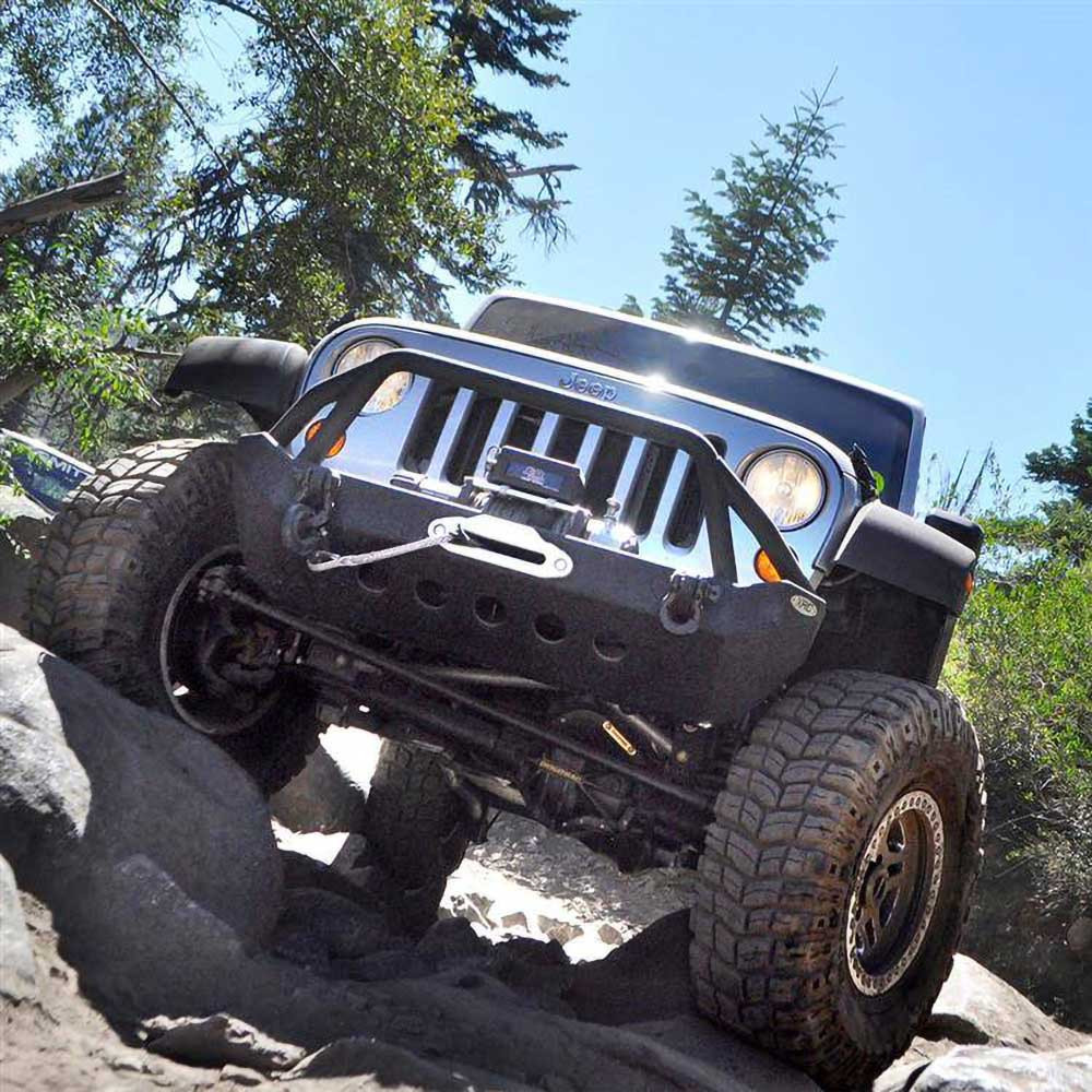 zderzak-stalowy-z-plyta-pod-wyciagarke-przod-smittybilt-xrc zderzak-stalowy-z-plyta-pod-wyciagarke-przod-smittybilt-xrc