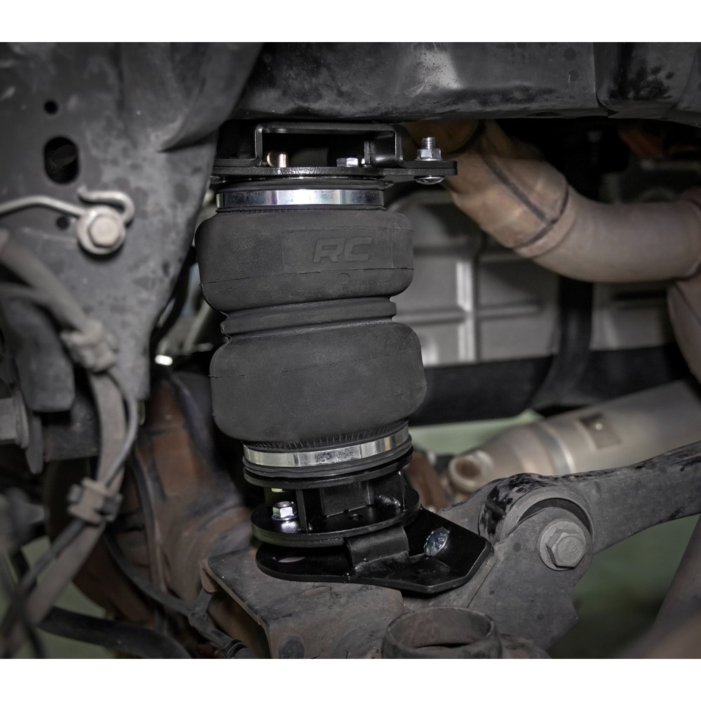 zestaw-pneumatyczny-poziomujacy-zawieszenie-tyl-rough-country-lift-6 zestaw-pneumatyczny-poziomujacy-zawieszenie-tyl-rough-country-lift-6