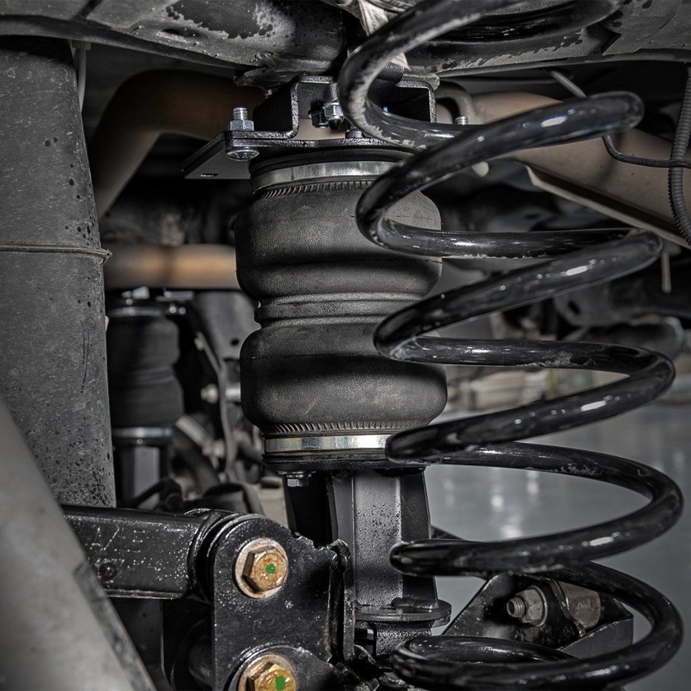 zestaw-pneumatyczny-zawieszenia-tyl-lift-6-rough-country zestaw-pneumatyczny-zawieszenia-tyl-lift-6-rough-country