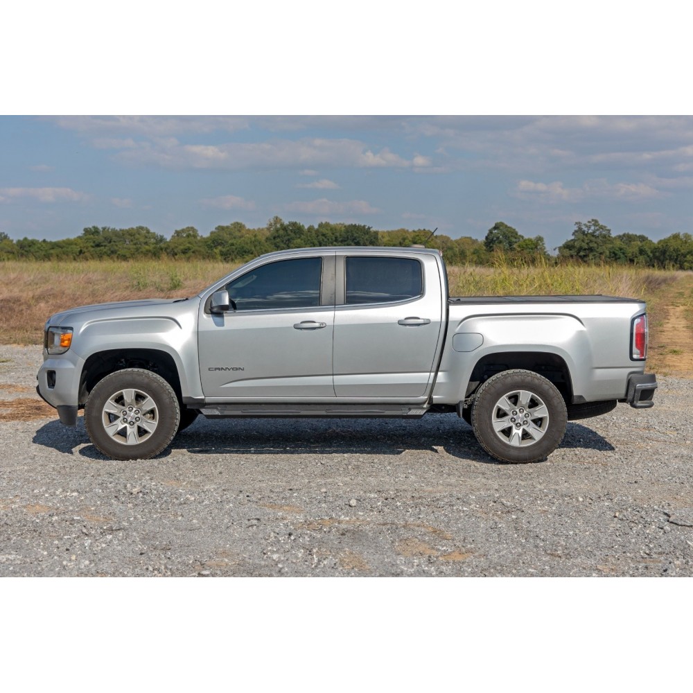 progi-stopnie-boczne-aluminiowe-rough-country-hd2-crew-cab progi-stopnie-boczne-aluminiowe-rough-country-hd2-crew-cab