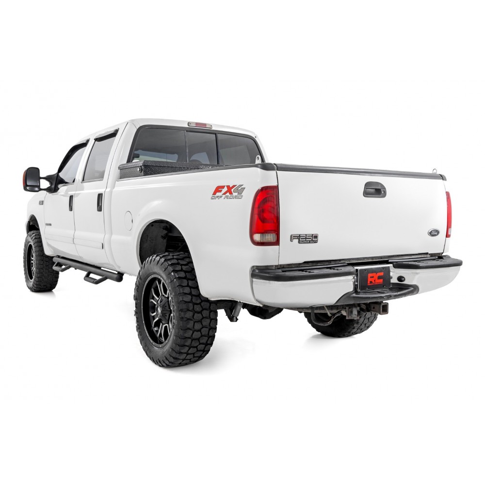 progi-stopnie-boczne-czarne-rough-country-nerf-steps progi-stopnie-boczne-czarne-rough-country-nerf-steps