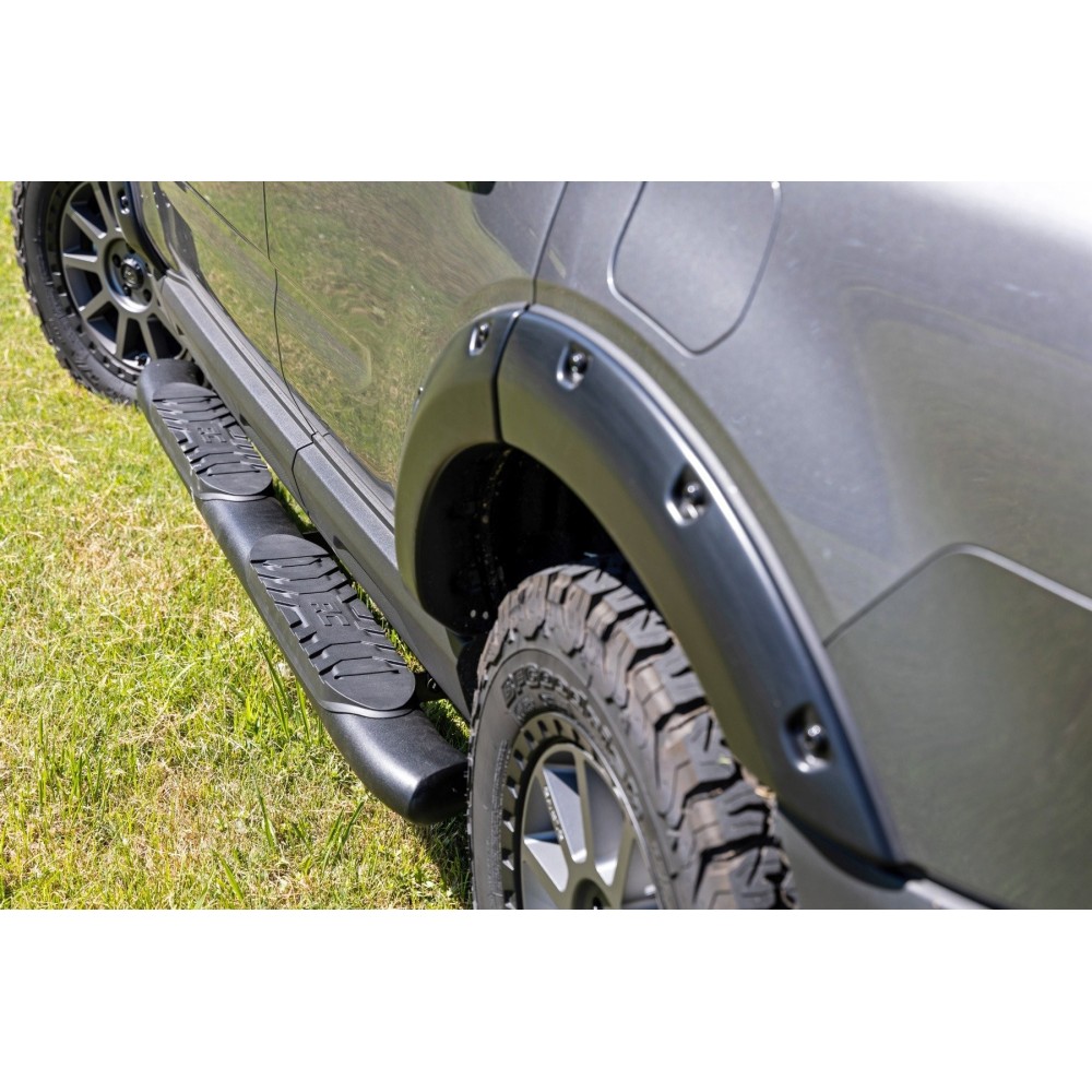 progi-stopnie-boczne-czarne-rough-country-oval-nerf-steps progi-stopnie-boczne-czarne-rough-country-oval-nerf-steps