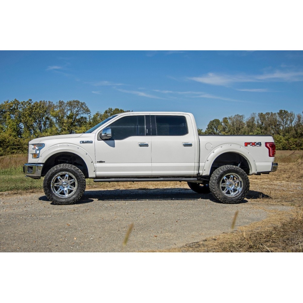 progi-stopnie-boczne-czarne-rough-country-oval-nerf-steps-crew-cab progi-stopnie-boczne-czarne-rough-country-oval-nerf-steps-crew-cab