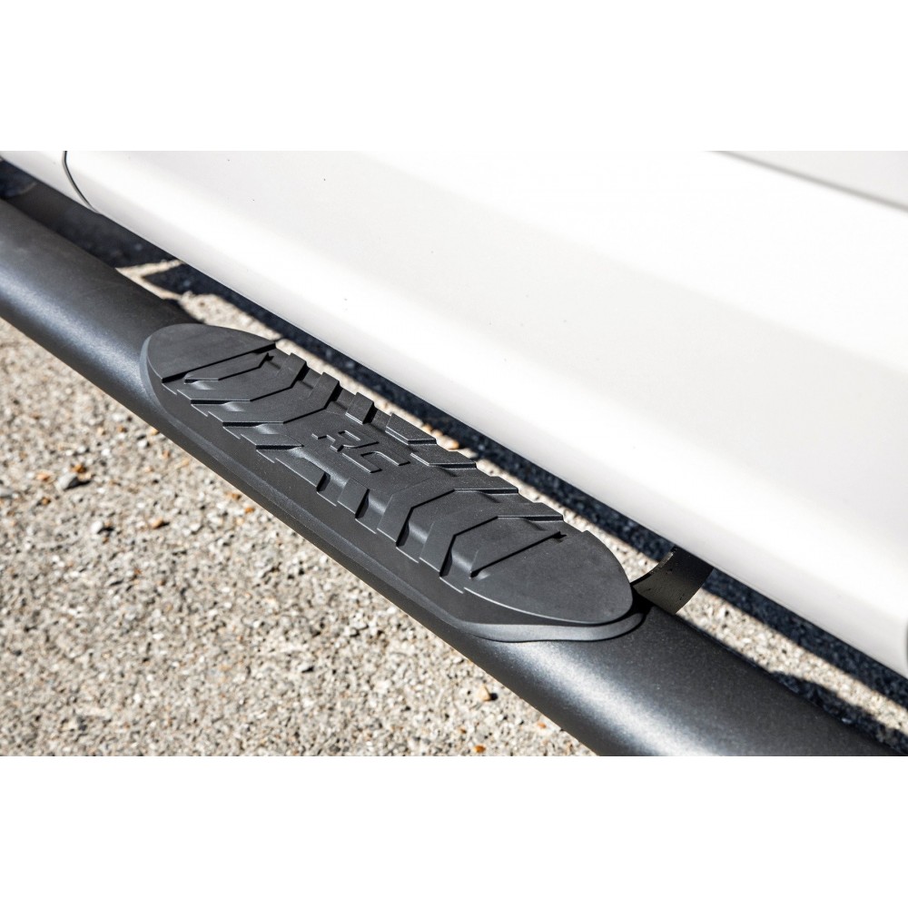 progi-stopnie-boczne-czarne-rough-country-oval-nerf-steps-crew-cab progi-stopnie-boczne-czarne-rough-country-oval-nerf-steps-crew-cab