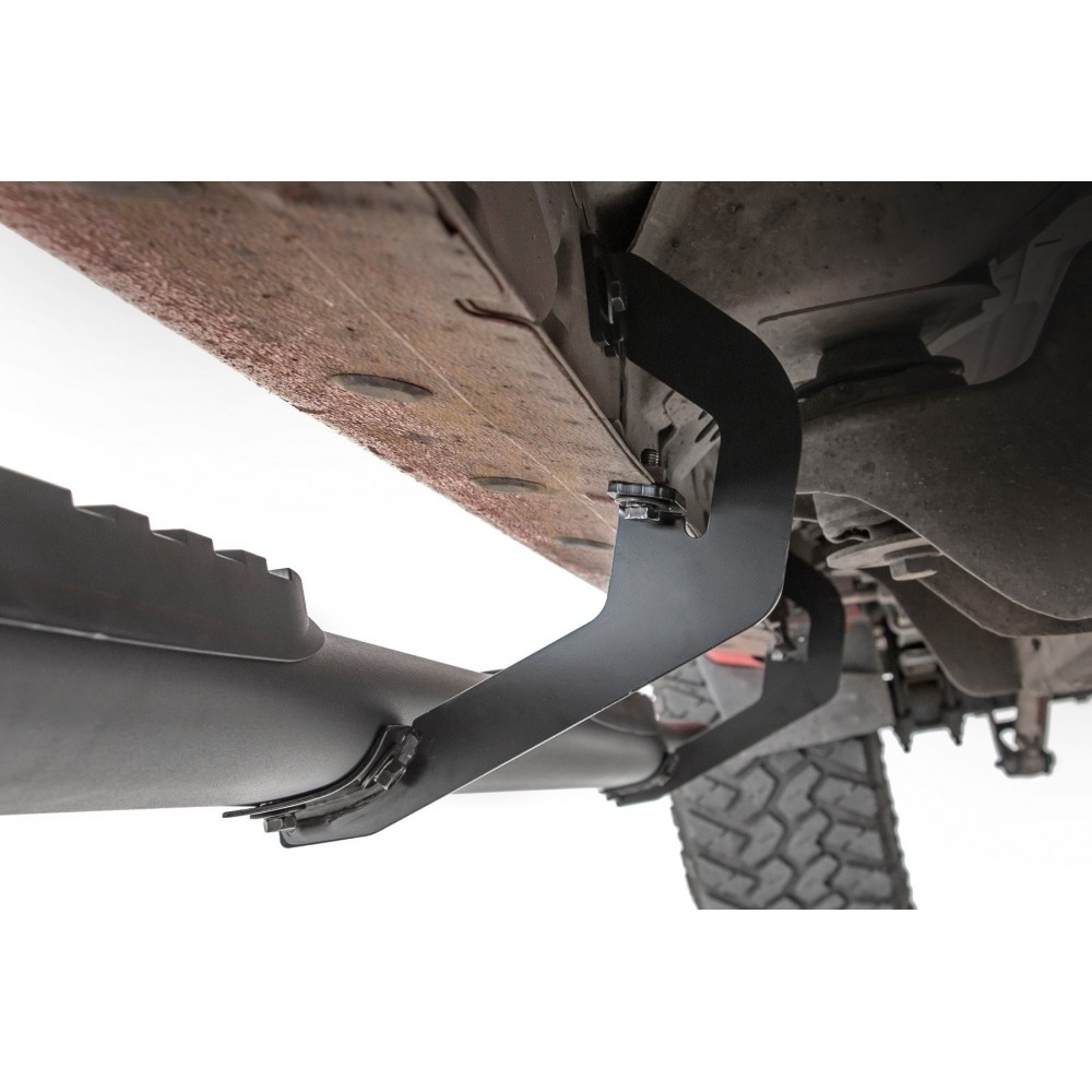 progi-stopnie-boczne-czarne-rough-country-oval-nerf-steps-crew-cab progi-stopnie-boczne-czarne-rough-country-oval-nerf-steps-crew-cab