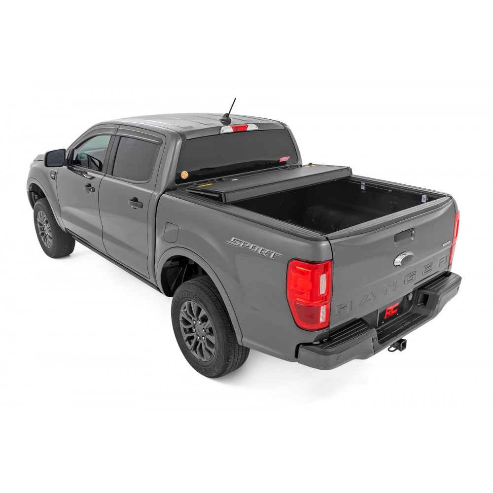 twarda-pokrywa-paki-tri-fold-flip-up-rough-country-5- twarda-pokrywa-paki-tri-fold-flip-up-rough-country-5-