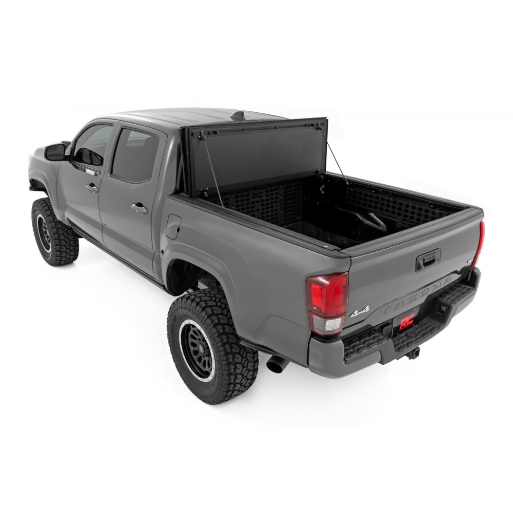 twarda-pokrywa-paki-tri-fold-flip-up-rough-country-5- twarda-pokrywa-paki-tri-fold-flip-up-rough-country-5-