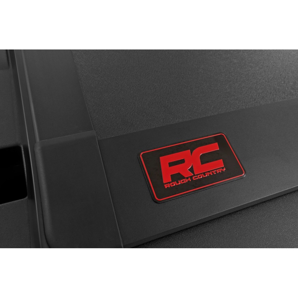 twarda-pokrywa-paki-tri-fold-flip-up-rough-country-5-7 twarda-pokrywa-paki-tri-fold-flip-up-rough-country-5-7