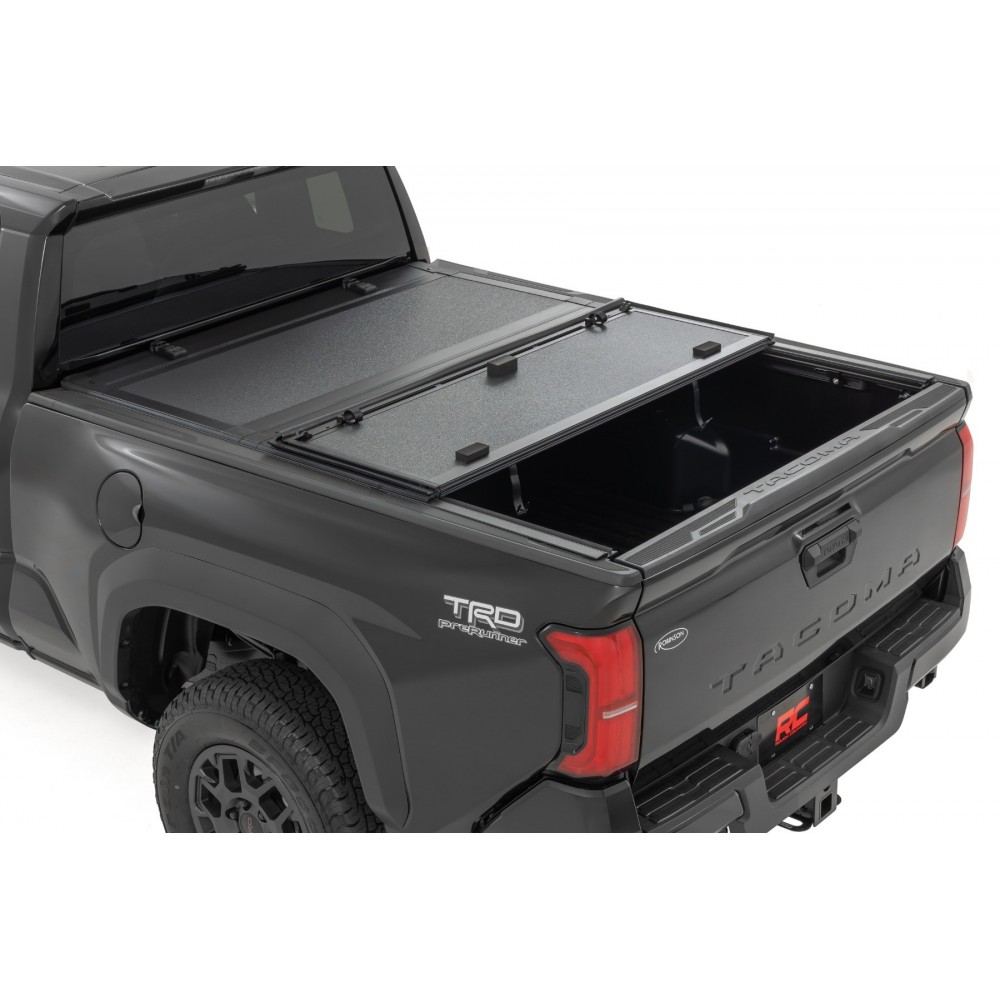 twarda-pokrywa-paki-tri-fold-flip-up-rough-country-6- twarda-pokrywa-paki-tri-fold-flip-up-rough-country-6-