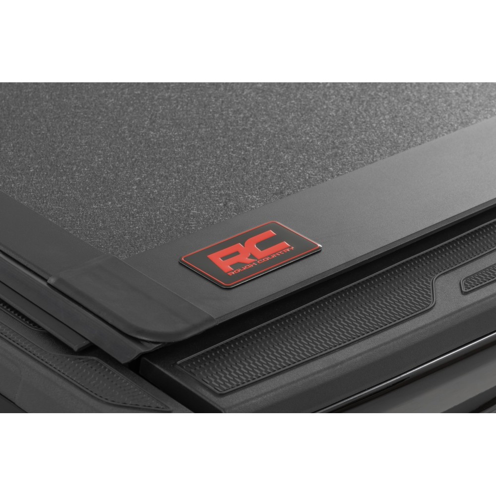 twarda-pokrywa-paki-tri-fold-flip-up-rough-country-6- twarda-pokrywa-paki-tri-fold-flip-up-rough-country-6-