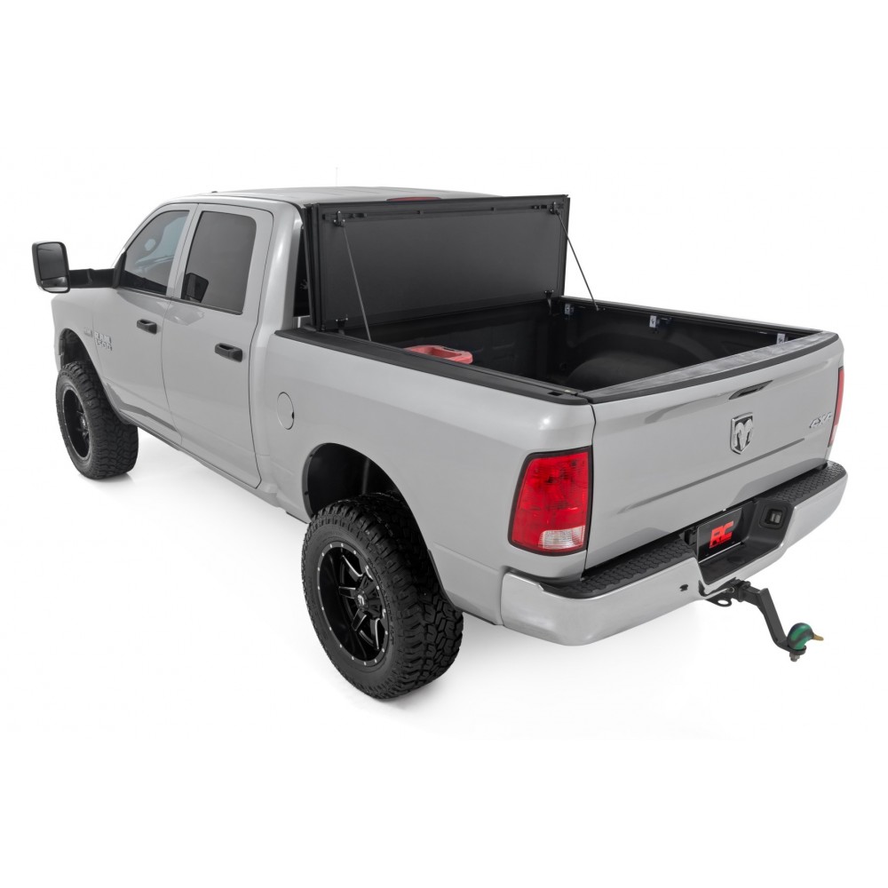 twarda-pokrywa-paki-tri-fold-flip-up-rough-country-6-4 twarda-pokrywa-paki-tri-fold-flip-up-rough-country-6-4