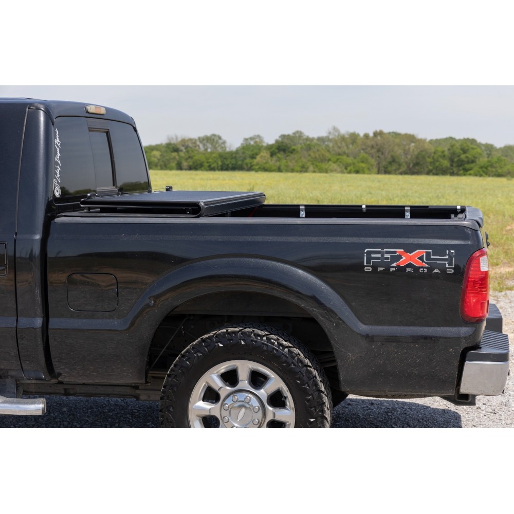 twarda-pokrywa-paki-tri-fold-niski-profil-rough-country-6-10 twarda-pokrywa-paki-tri-fold-niski-profil-rough-country-6-10